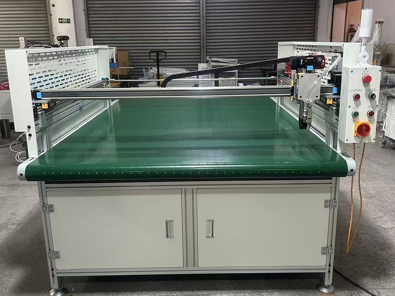 ZS-FB-019 On-line Three-Axis Cold Glue Dispensing Machine