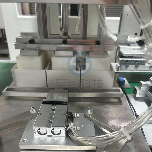 ZS-YH4040 压头与模具特写